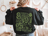 Botanical Wildflower Sweatshirt, Green Floral Back Print Unisex Crewneck