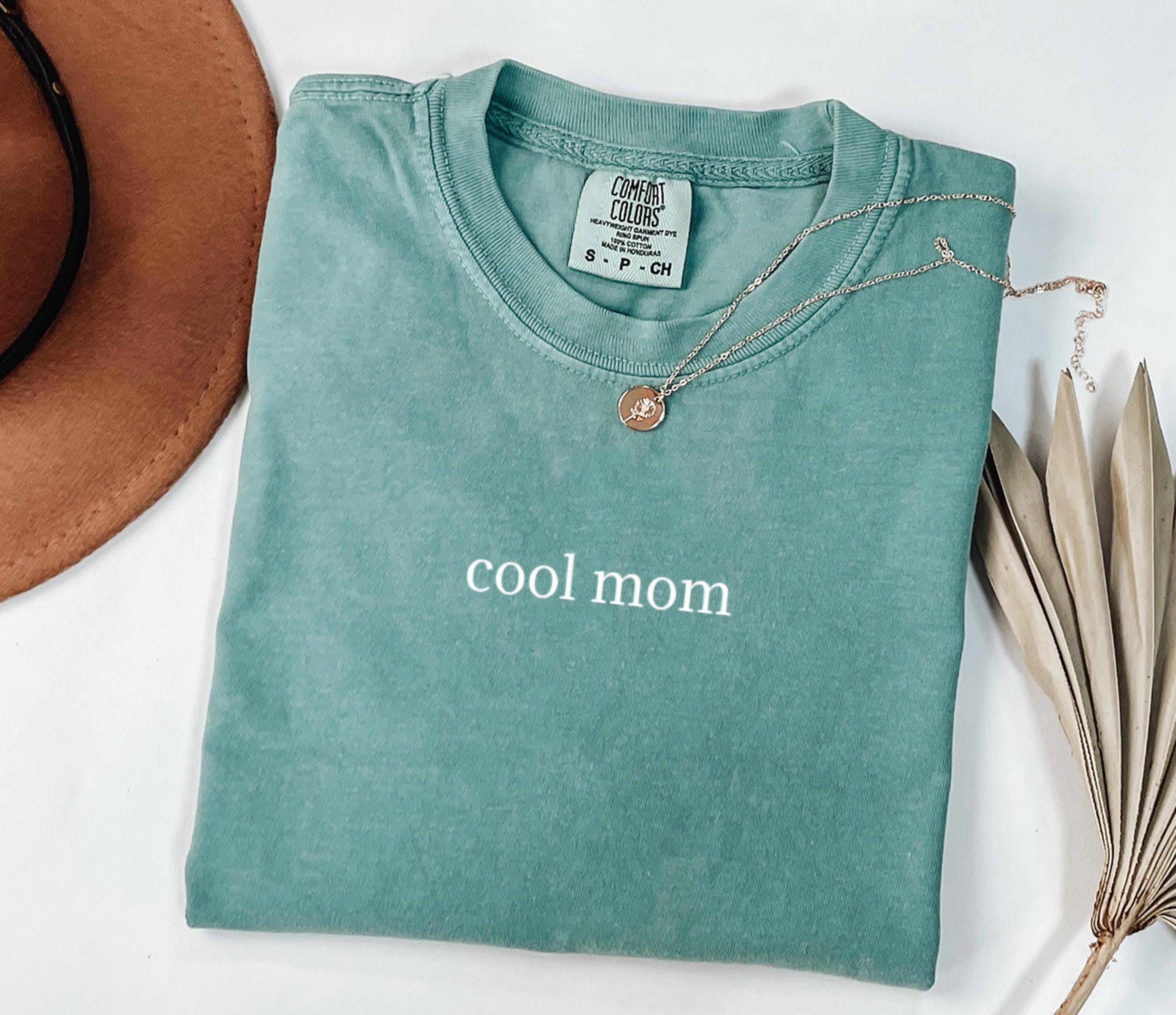 Mom Shirt, Minimalist Graphic Tee, Modern Mama Gift