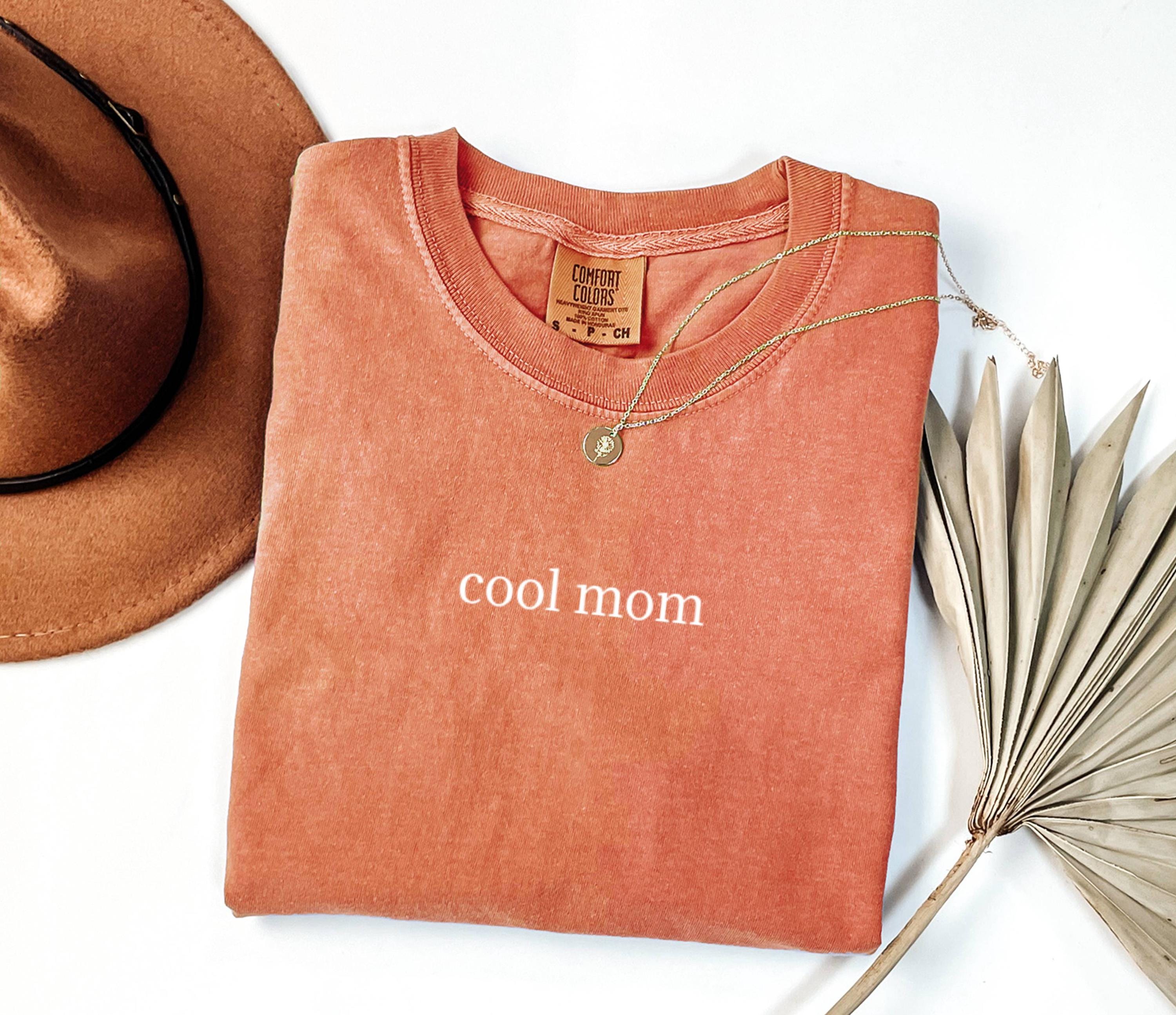 Mom Shirt, Minimalist Graphic Tee, Modern Mama Gift